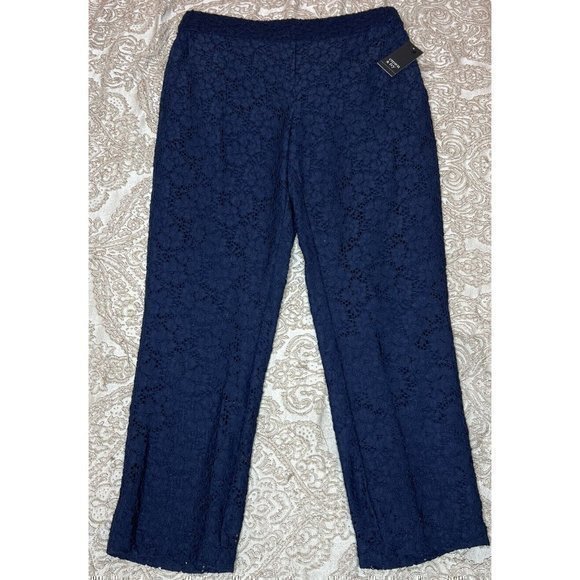 Crown & Ivy NWT Size 6 Navy Lace Pullon Pants 24 in Inseam Cropped  MSRP‎ $65.50 - Picture 1 of 3